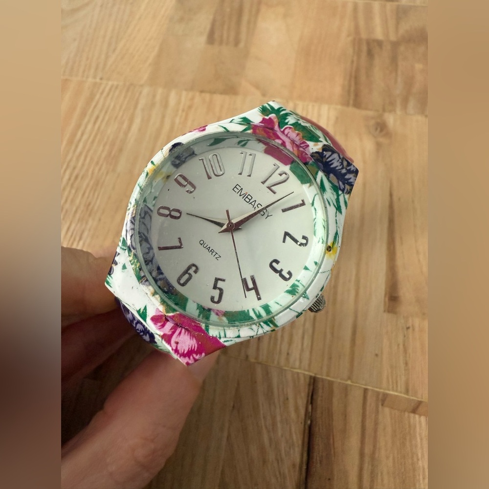 Embassy ladies colorful floral cuff Bracelet watch NEW BATTERY